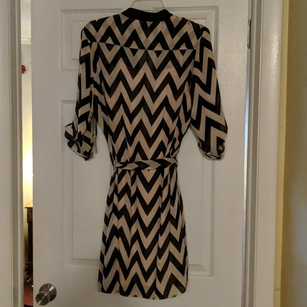 Never worn. - Picture 4 of 6